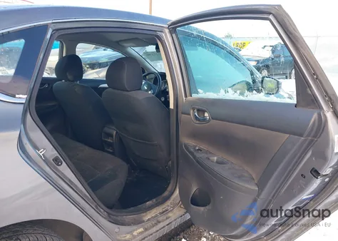 2019 Nissan Sentra S z USA, uszkodzony, nr VIN 3N1AB7AP3KY323375